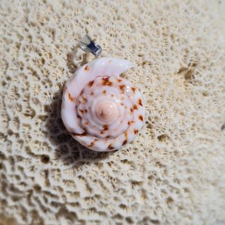 Pendentif « Spirale Rosée »